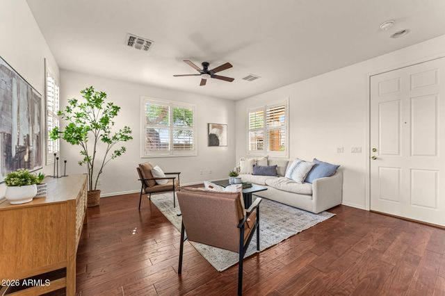111 E PALOMINO Drive, Gilbert, AZ 85296