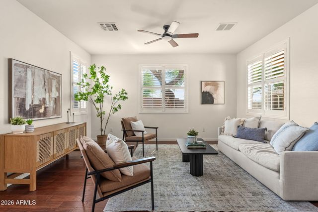 111 E PALOMINO Drive, Gilbert, AZ 85296