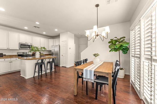 111 E PALOMINO Drive, Gilbert, AZ 85296