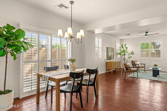 111 E PALOMINO Drive, Gilbert, AZ 85296