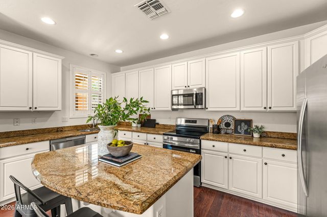 111 E PALOMINO Drive, Gilbert, AZ 85296