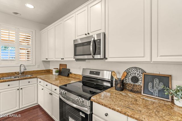111 E PALOMINO Drive, Gilbert, AZ 85296
