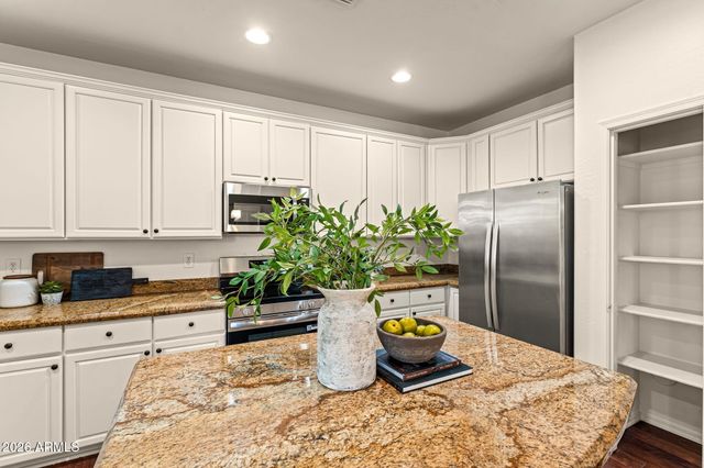 111 E PALOMINO Drive, Gilbert, AZ 85296