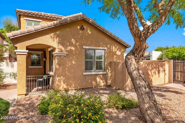 111 E PALOMINO Drive, Gilbert, AZ 85296