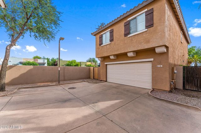 111 E PALOMINO Drive, Gilbert, AZ 85296