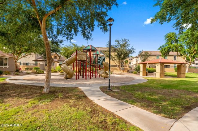 111 E PALOMINO Drive, Gilbert, AZ 85296