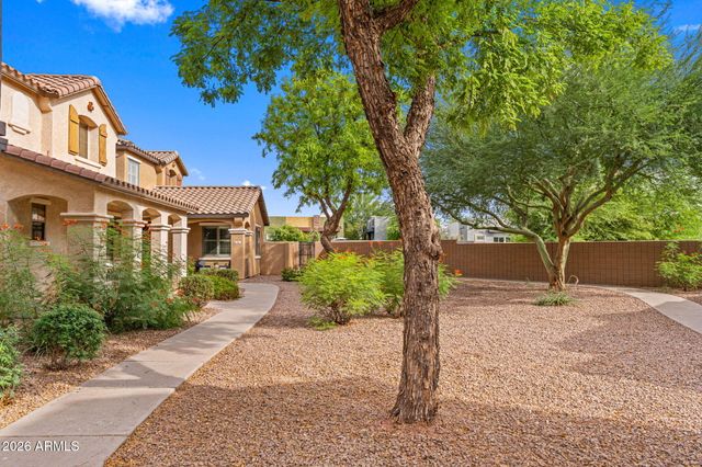 111 E PALOMINO Drive, Gilbert, AZ 85296