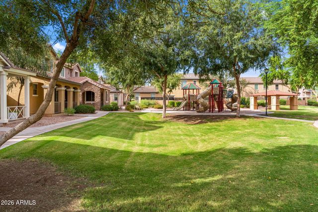 111 E PALOMINO Drive, Gilbert, AZ 85296