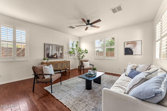 111 E PALOMINO Drive, Gilbert, AZ 85296