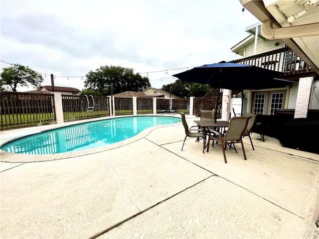 3637 Castle River Dr, Corpus Christi, TX 78410