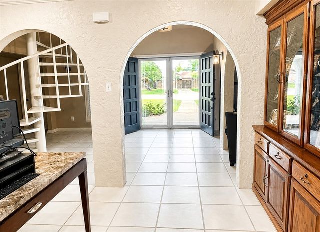 3637 Castle River Dr, Corpus Christi, TX 78410