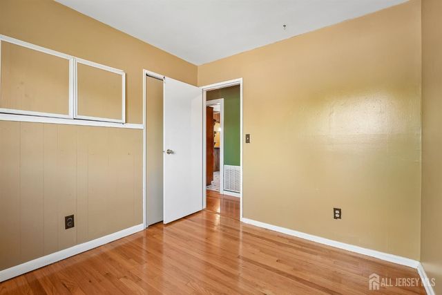 1 Cheryl Court, Piscataway, NJ 08854