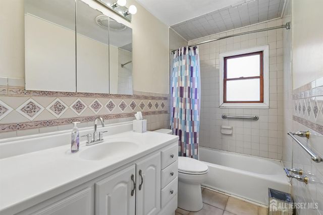 1 Cheryl Court, Piscataway, NJ 08854
