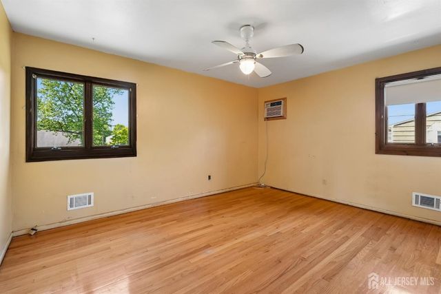 1 Cheryl Court, Piscataway, NJ 08854