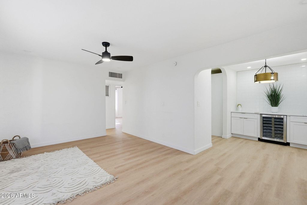 2047 E VIRGINIA Avenue, Phoenix, AZ 85006 — photo 2