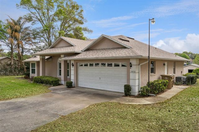 10010 LAKESHORE DRIVE, Clermont, FL 34711