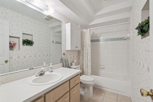 10010 LAKESHORE DRIVE, Clermont, FL 34711