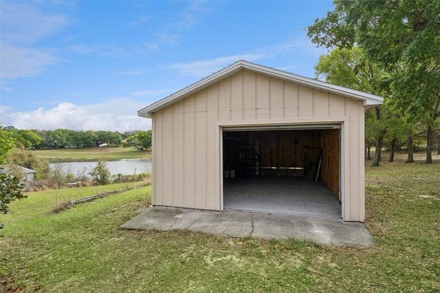10010 LAKESHORE DRIVE, Clermont, FL 34711