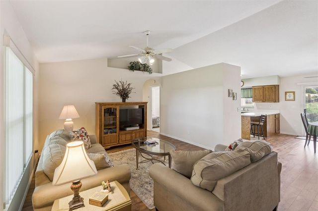 10010 LAKESHORE DRIVE, Clermont, FL 34711