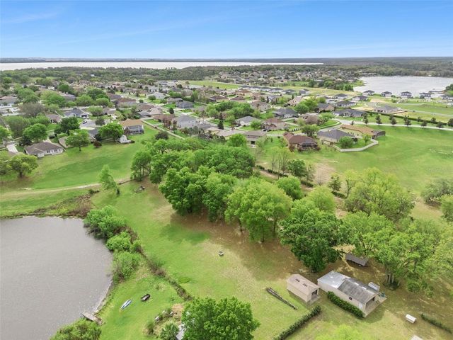 10010 LAKESHORE DRIVE, Clermont, FL 34711