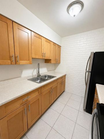 4151 NW 30th Terrace 3, Lauderdale Lakes, FL 33309