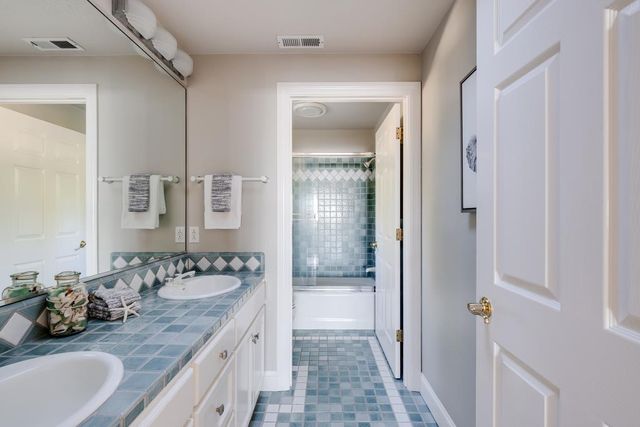 25220 Quail Ridge Road, Los Gatos, CA 95033