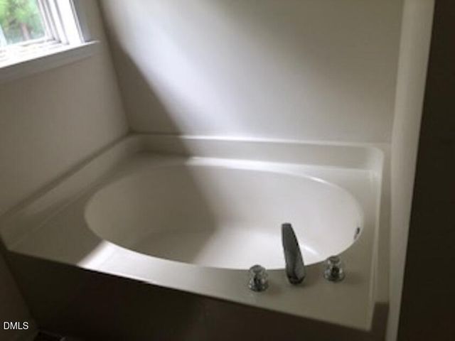 124 Fairford Drive, Holly Springs, NC 27540