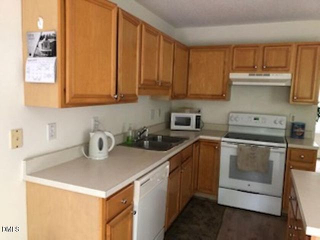 124 Fairford Drive, Holly Springs, NC 27540