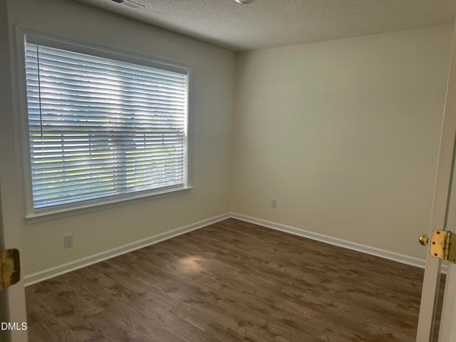 124 Fairford Drive, Holly Springs, NC 27540