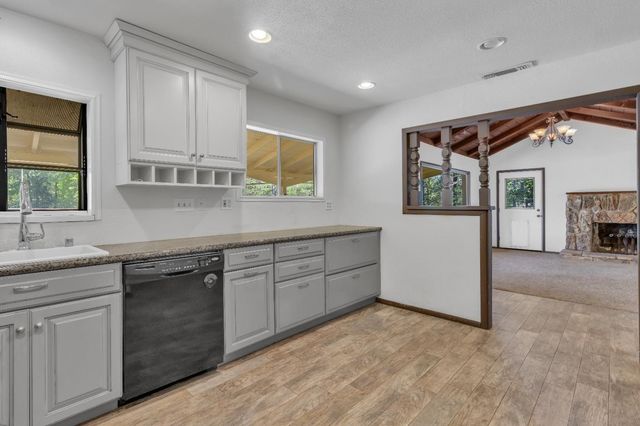 10227 Welsh Ln, Grass Valley, CA 95949