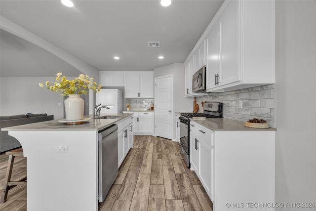 2008 E Union Street, Broken Arrow, OK 74011