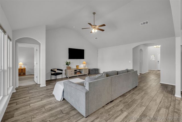 2008 E Union Street, Broken Arrow, OK 74011