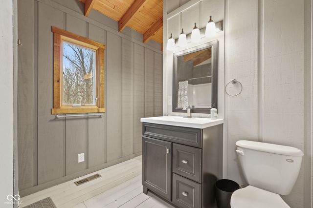 2398 Country Club Road, Nashville, IN 47448