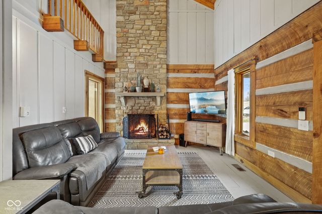 2398 Country Club Road, Nashville, IN 47448