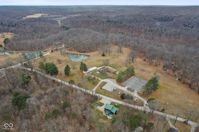 2398 Country Club Road, Nashville, IN 47448