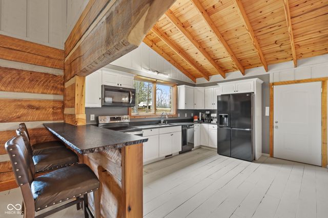 2398 Country Club Road, Nashville, IN 47448