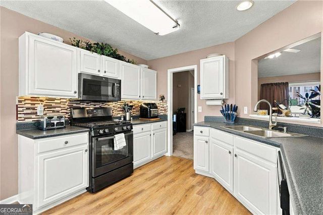 15 Yellowstone Drive, Powder Springs, GA 30127