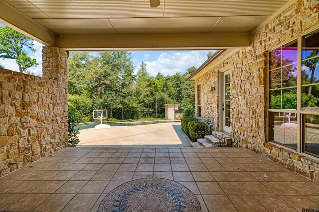 4045 Stonegate Blvd, Tyler, TX 75703