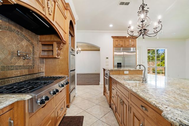 4045 Stonegate Blvd, Tyler, TX 75703