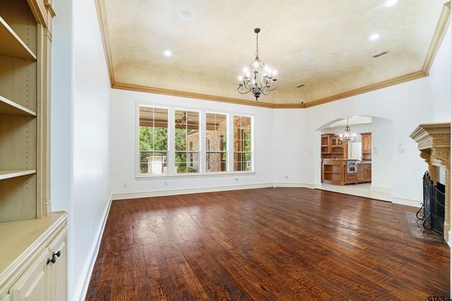 4045 Stonegate Blvd, Tyler, TX 75703