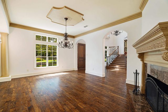 4045 Stonegate Blvd, Tyler, TX 75703