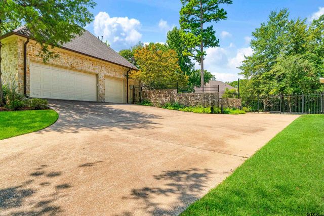 4045 Stonegate Blvd, Tyler, TX 75703