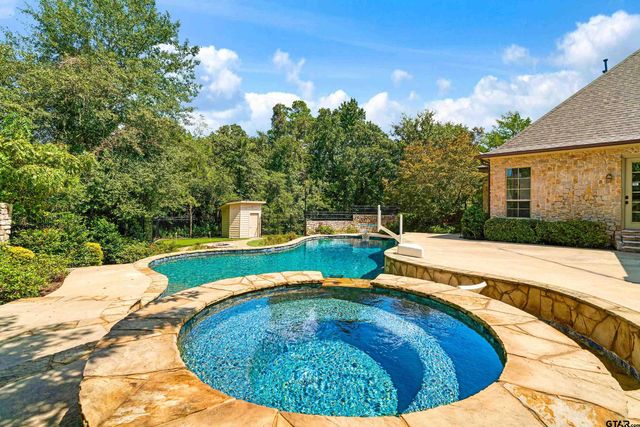 4045 Stonegate Blvd, Tyler, TX 75703