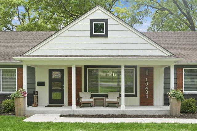 10404 Lee Boulevard, Leawood, KS 66206
