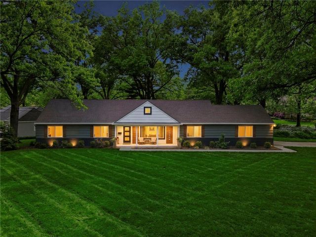10404 Lee Boulevard, Leawood, KS 66206