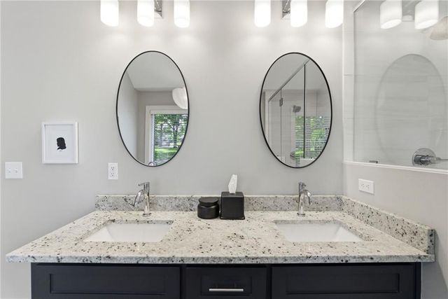 10404 Lee Boulevard, Leawood, KS 66206