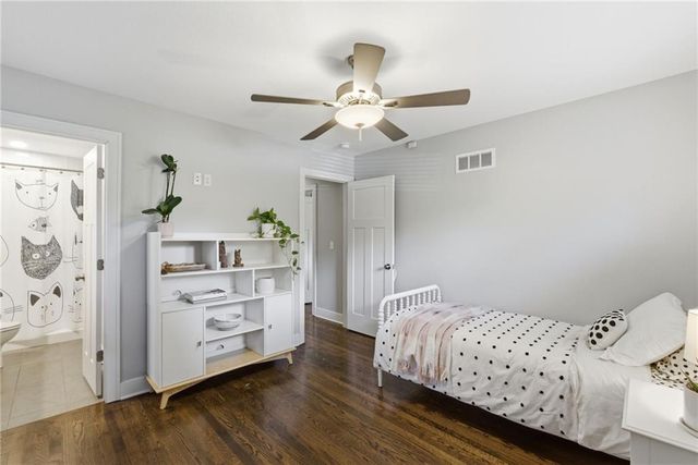 10404 Lee Boulevard, Leawood, KS 66206