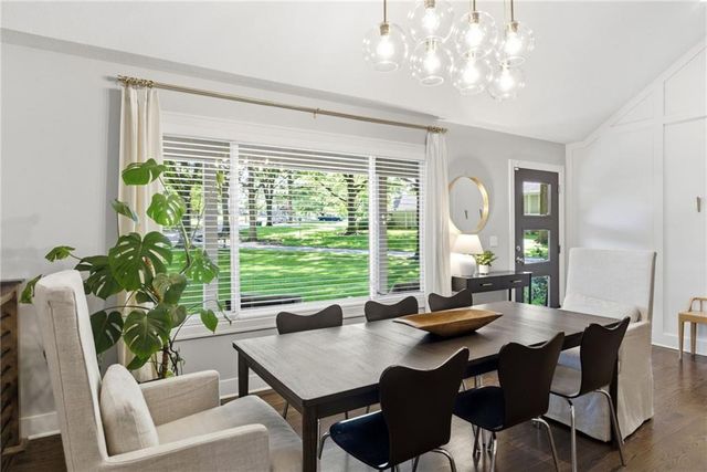 10404 Lee Boulevard, Leawood, KS 66206