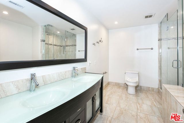 1950 S BEVERLY GLEN Boulevard 102, Los Angeles, CA 90025