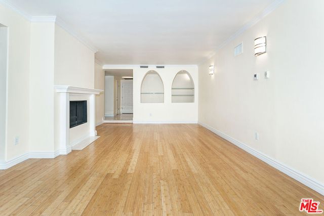 1950 S BEVERLY GLEN Boulevard 102, Los Angeles, CA 90025